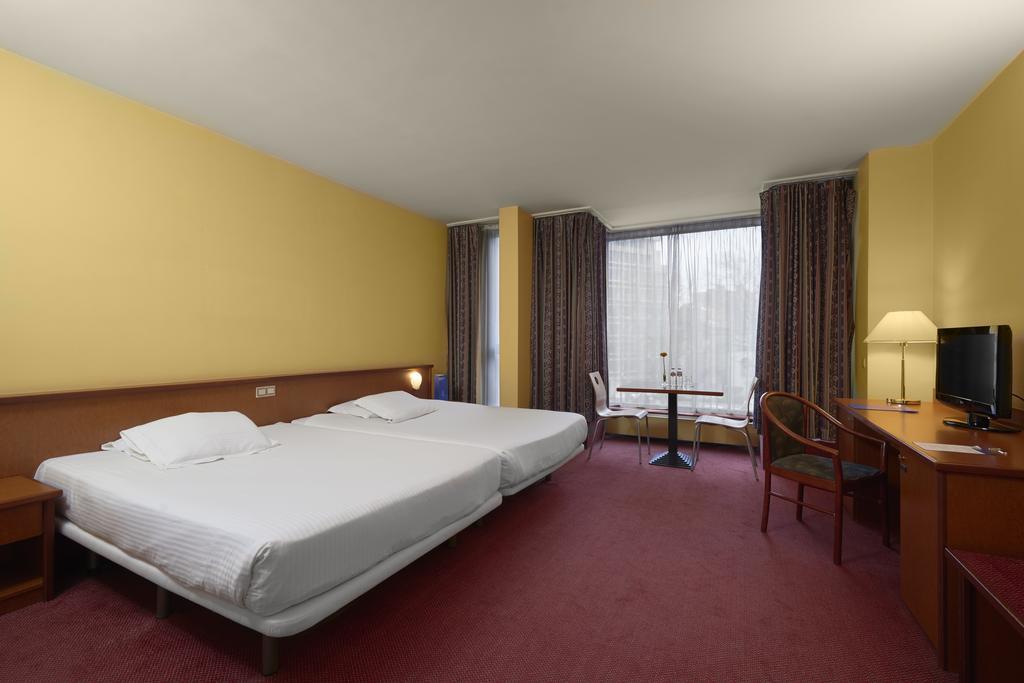Hotel Брюксел Екстериор снимка