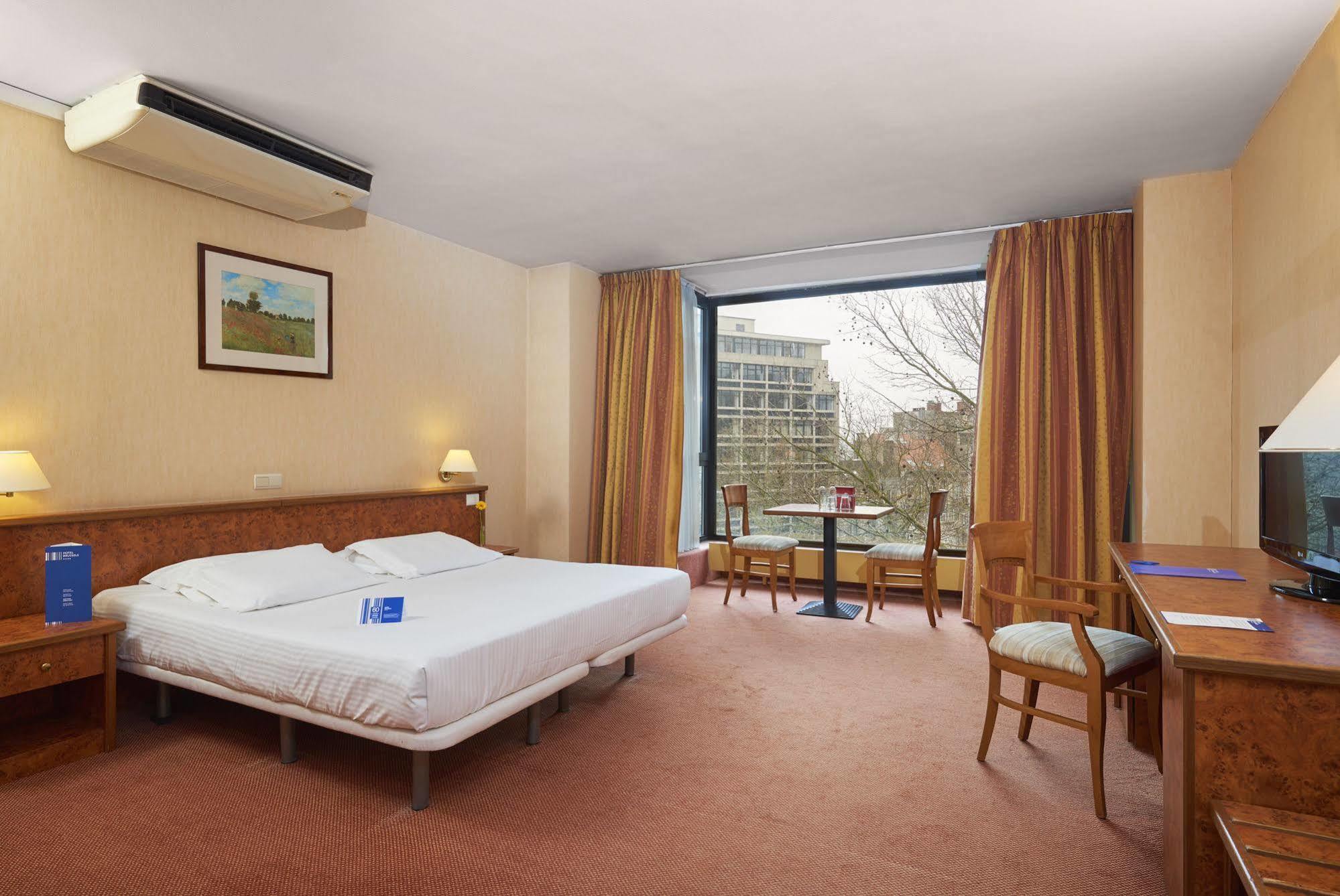 Hotel Брюксел Екстериор снимка
